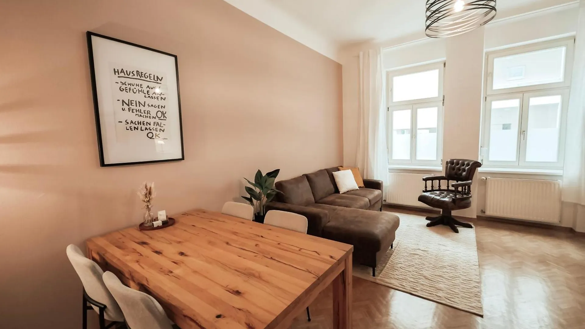 Cozy And Charming Apartment Near City Centre With 2 Bathrooms Štýrský Hradec