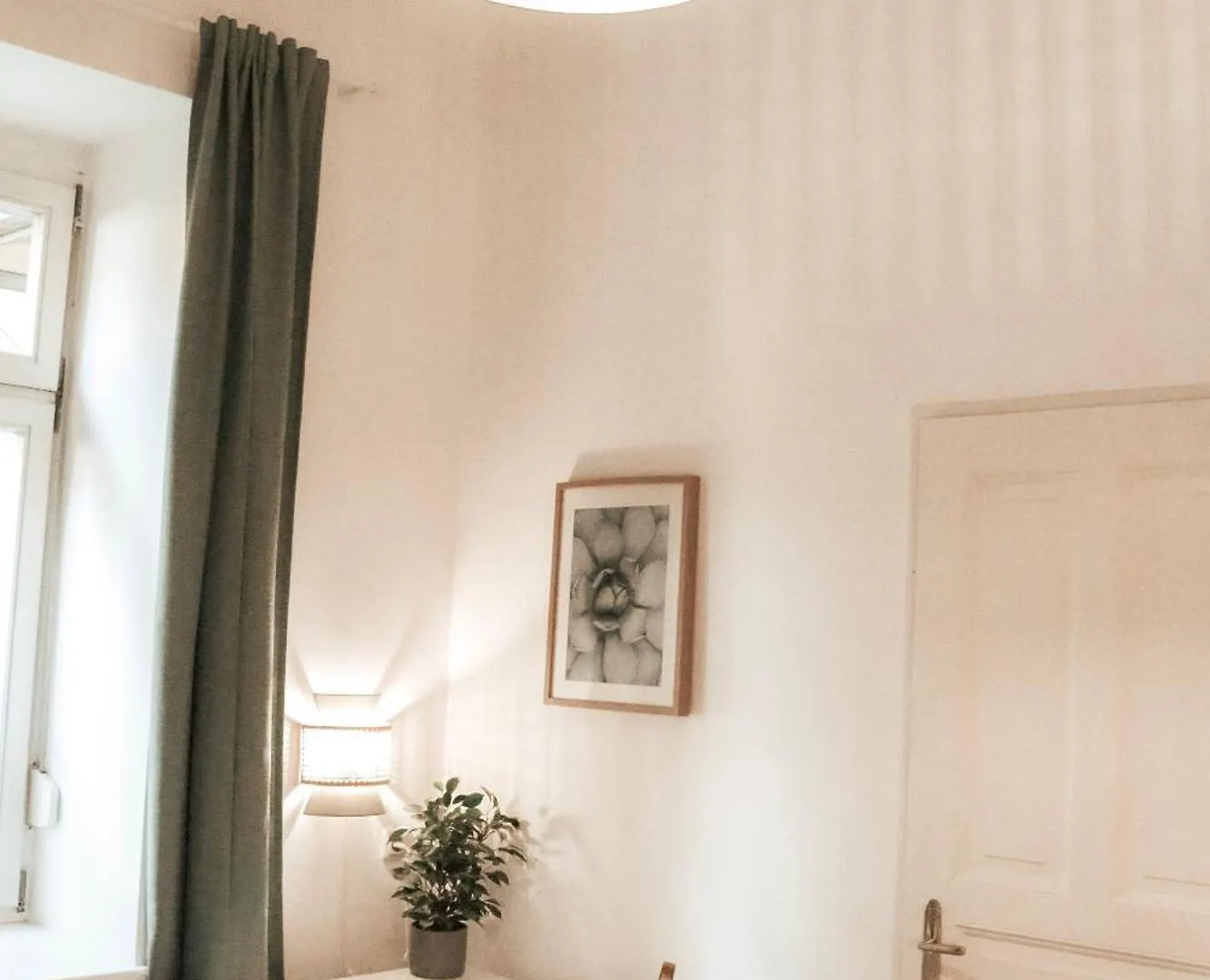 Cozy And Charming Apartment Near City Centre With 2 Bathrooms Graz